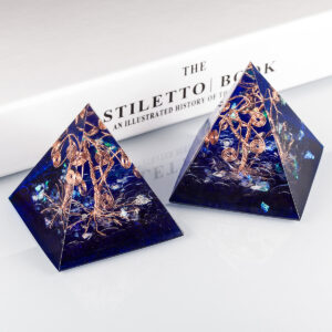 天然水晶能量金字塔铜线绕生命树树脂摆件 家居桌面 能量发生器 饰品