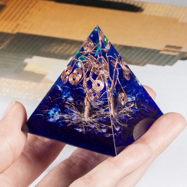 天然水晶能量金字塔铜线绕生命树树脂摆件 家居桌面 能量发生器 饰品 - 图片 5